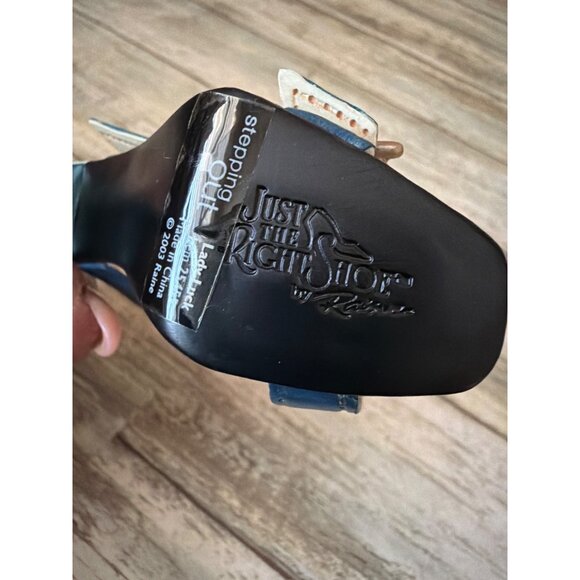 Just The Right Shoe by Raine Lady Luck 2003 #25455 Stepping Out NEW in Box - Picture 11 of 12